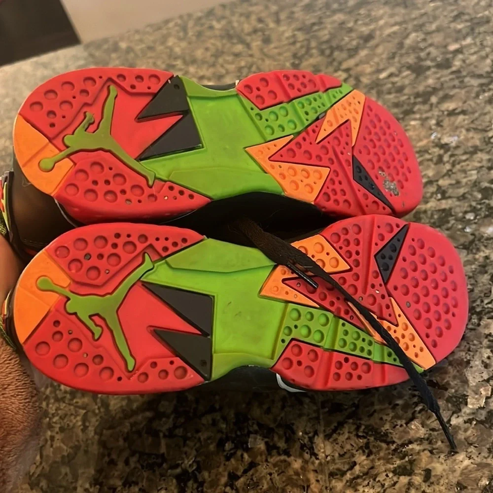 Jordan retro 7 Marvin the Martian 5Y
